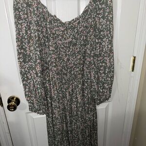 Amazon Olive Green Floral Maxi Dress with Pink Accents , has pockets !